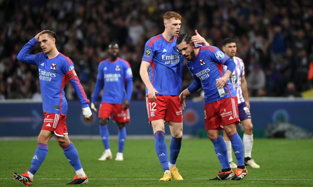 Brèves Actus Foot: Toulouse FC - OL : Cherki se venge sur le Téfécé, Mata en mode guerrier, Lacazette clinique... Les tops et flops thumbnail